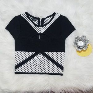 BEBE black & white bandage Short Sleeve crop Top